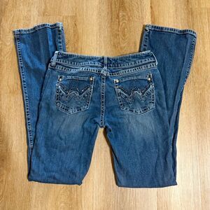 Wrangler Juniors Bootcut Jeans Blue Medium Wash Low Rise Stretch Size 9x36
